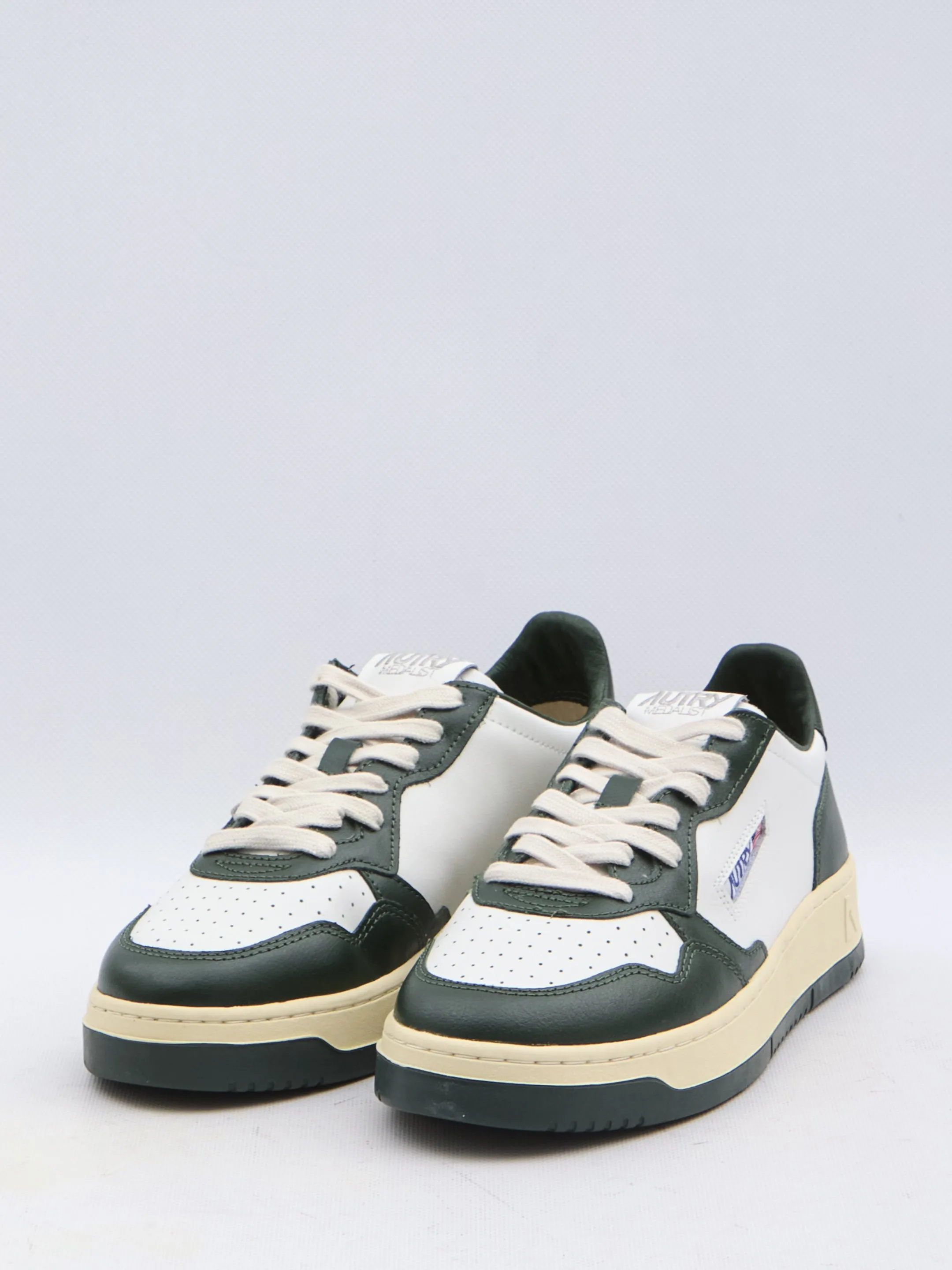 Autry Medalist Sneakers In White And Green
