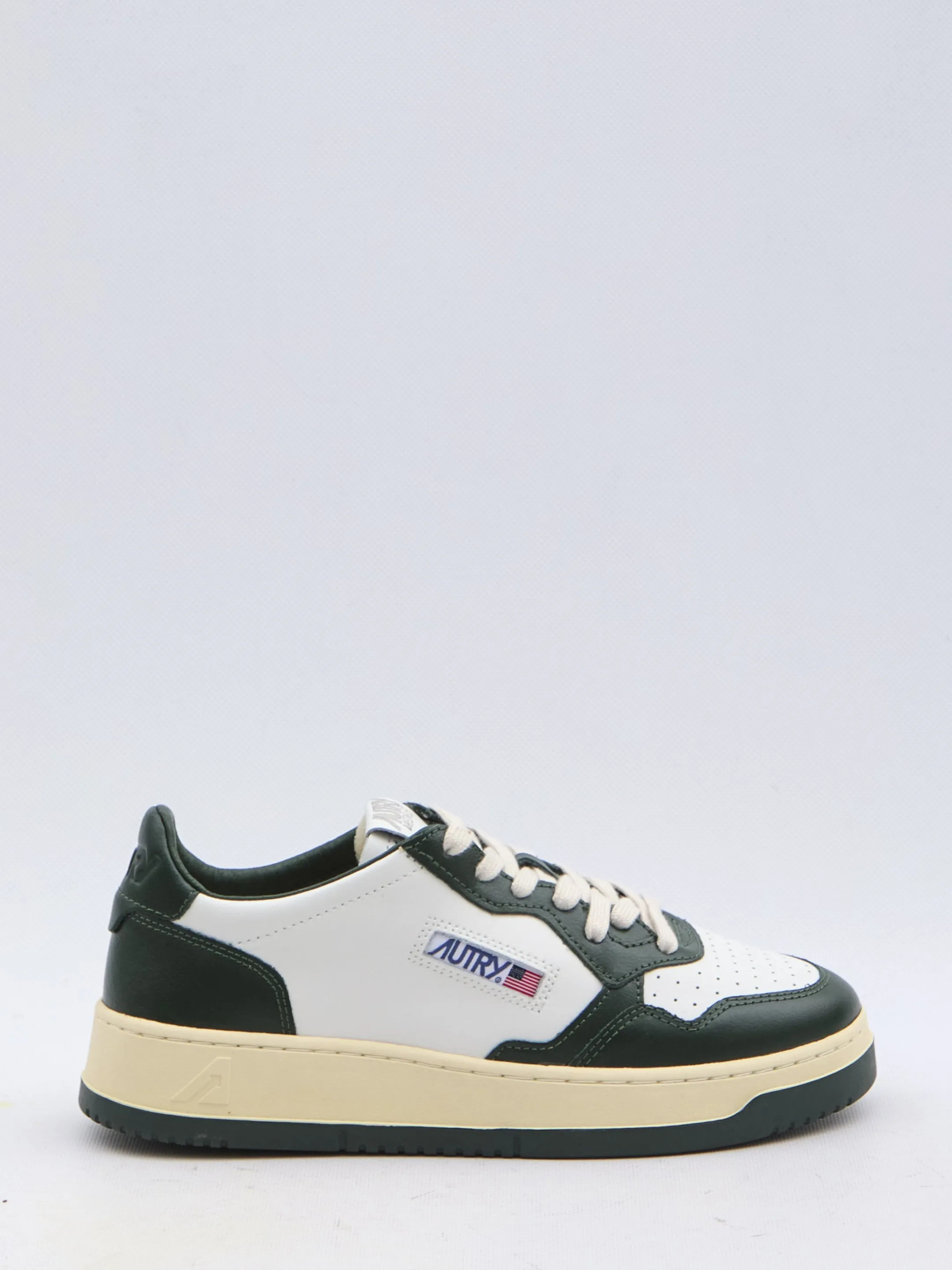 Autry Medalist Sneakers In White And Green