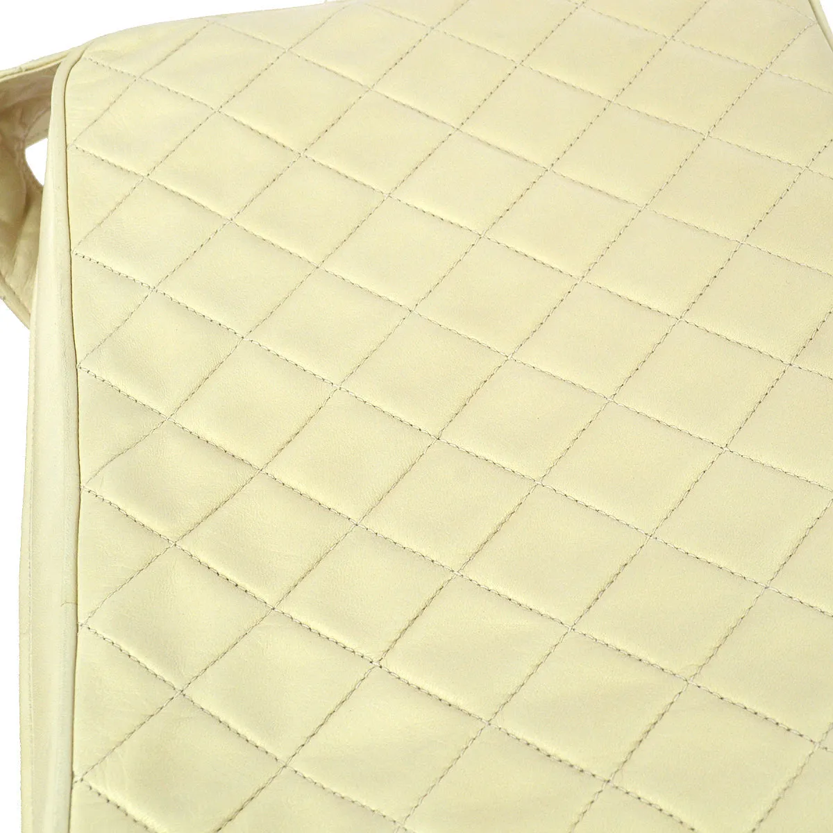 Chanel 1989-1991 Ivory Lambskin Camera Bag Large