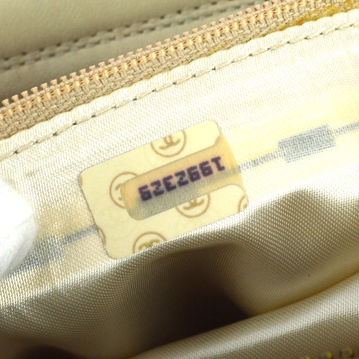 Chanel 1989-1991 Ivory Lambskin Camera Bag Large