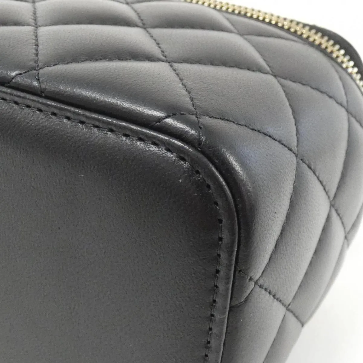 CHANEL AP2303 SHOULDER BAG