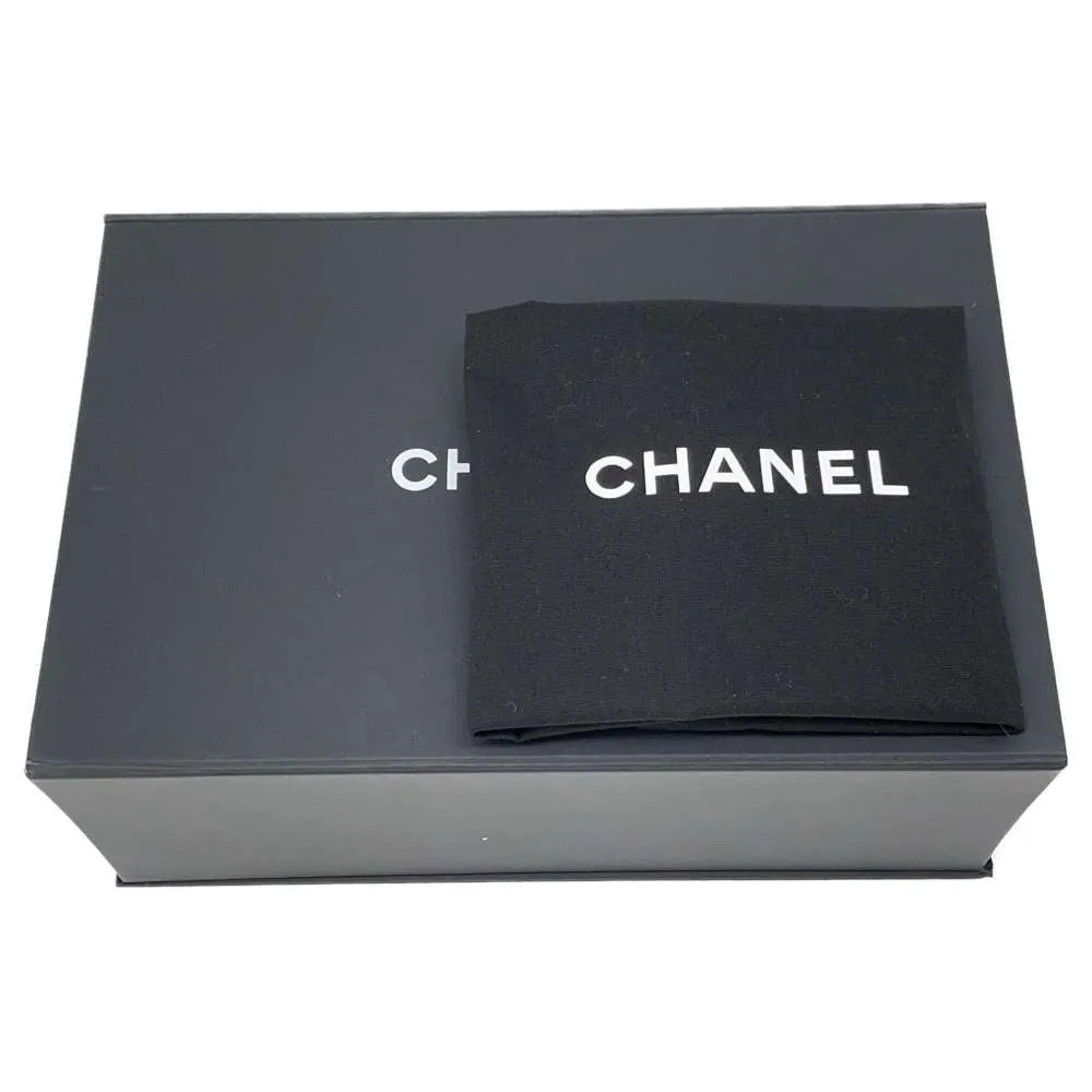 CHANEL CHANEL 22 Handbag White AS3980 Shiny Calf Leather Size Mini