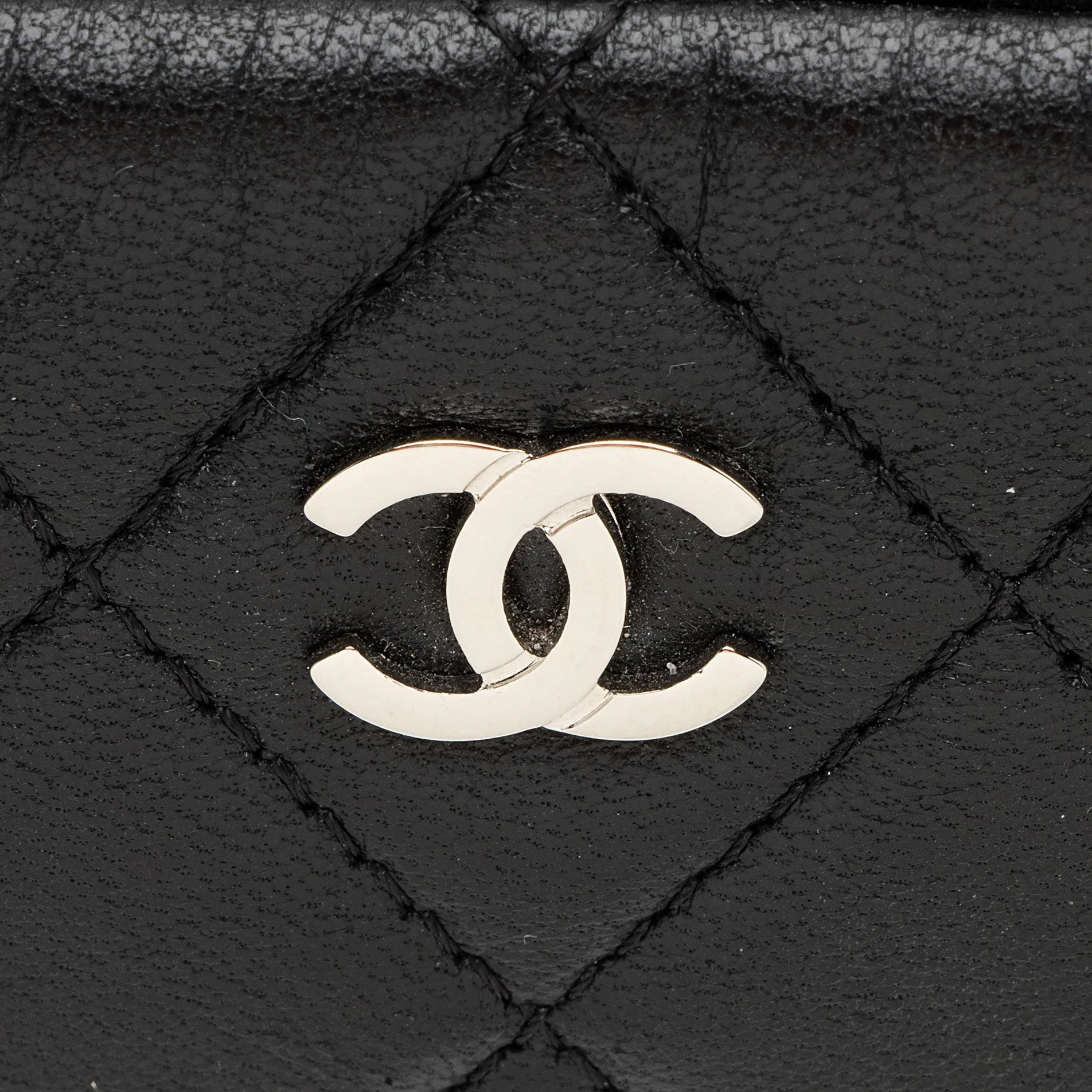 Chanel Lambskin Curvy Small Cosmetic Pouch (SHF-bKQqBi)