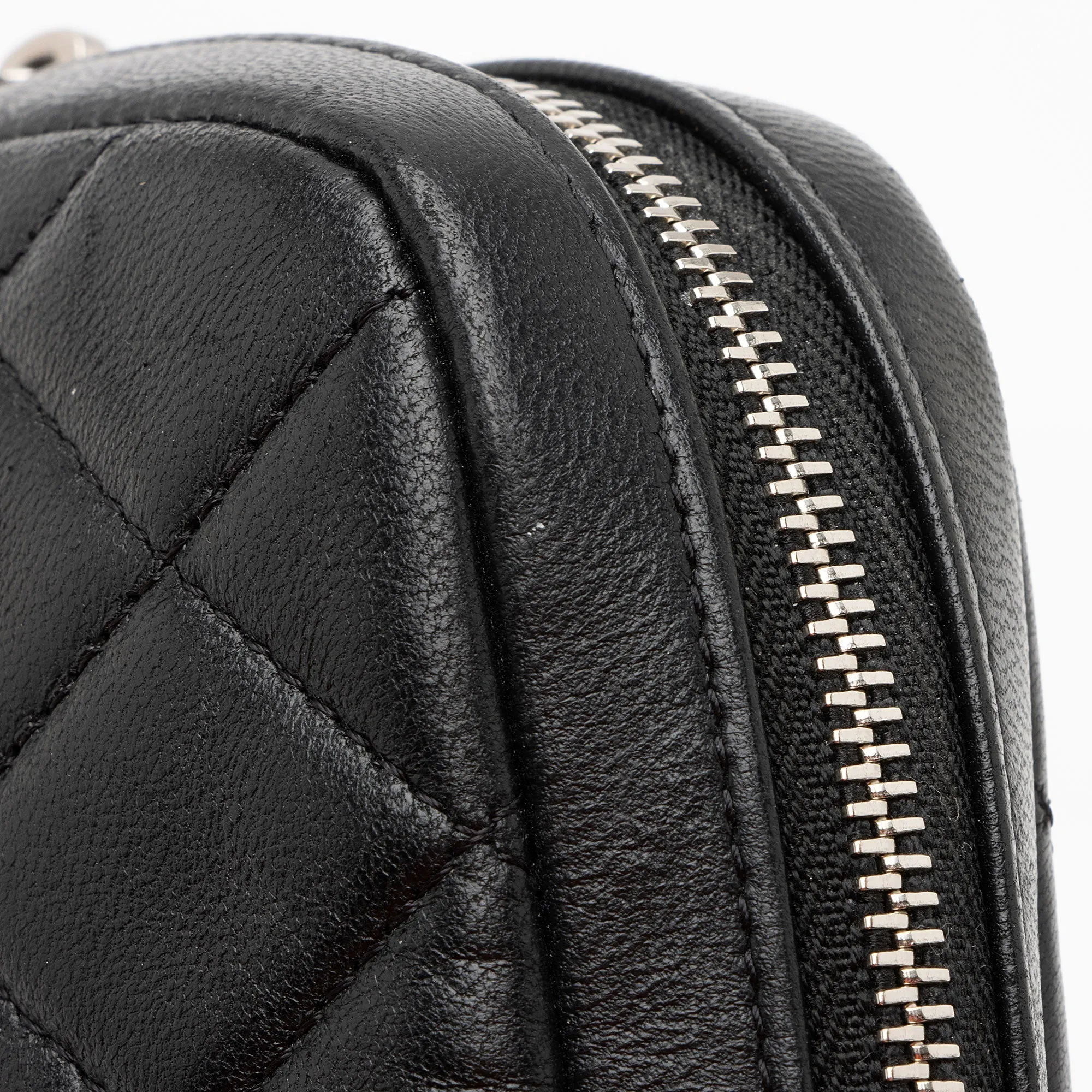 Chanel Lambskin Curvy Small Cosmetic Pouch (SHF-bKQqBi)