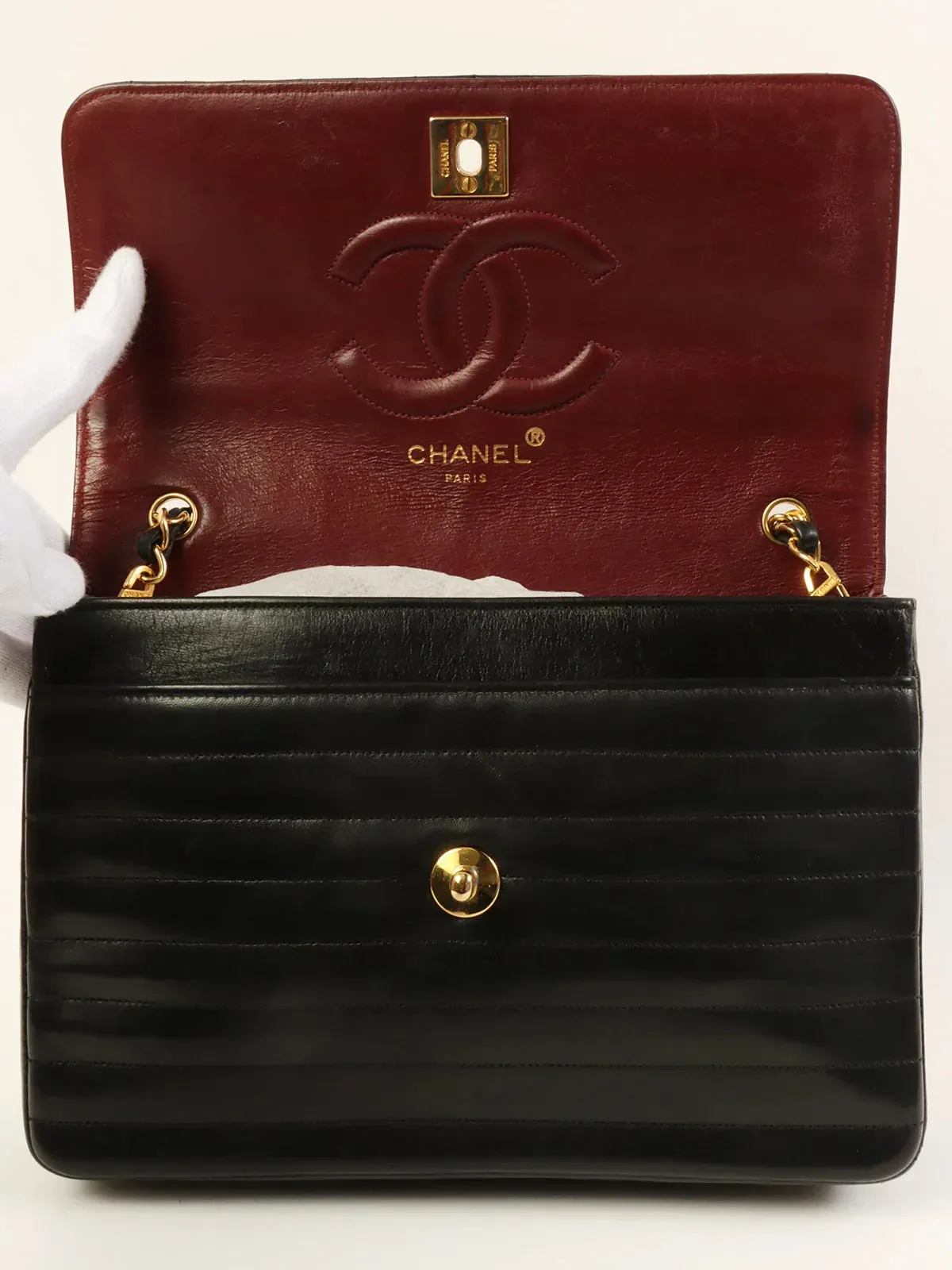 CHANEL Mademoiselle Stitch Circle Turn-Lock Chain Bag Black