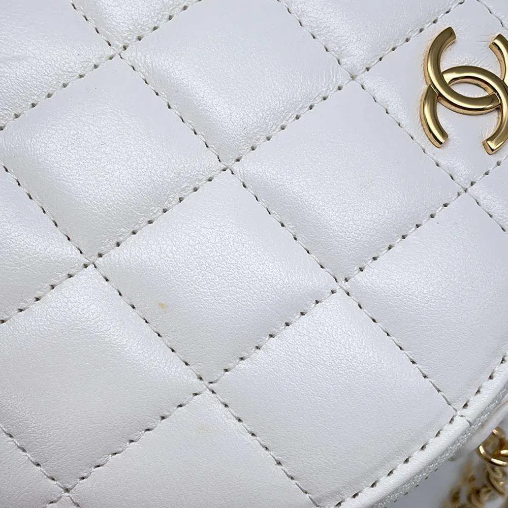 CHANEL Matelasse ChainClutch Shoulder Bag White AP3088 Lambskin