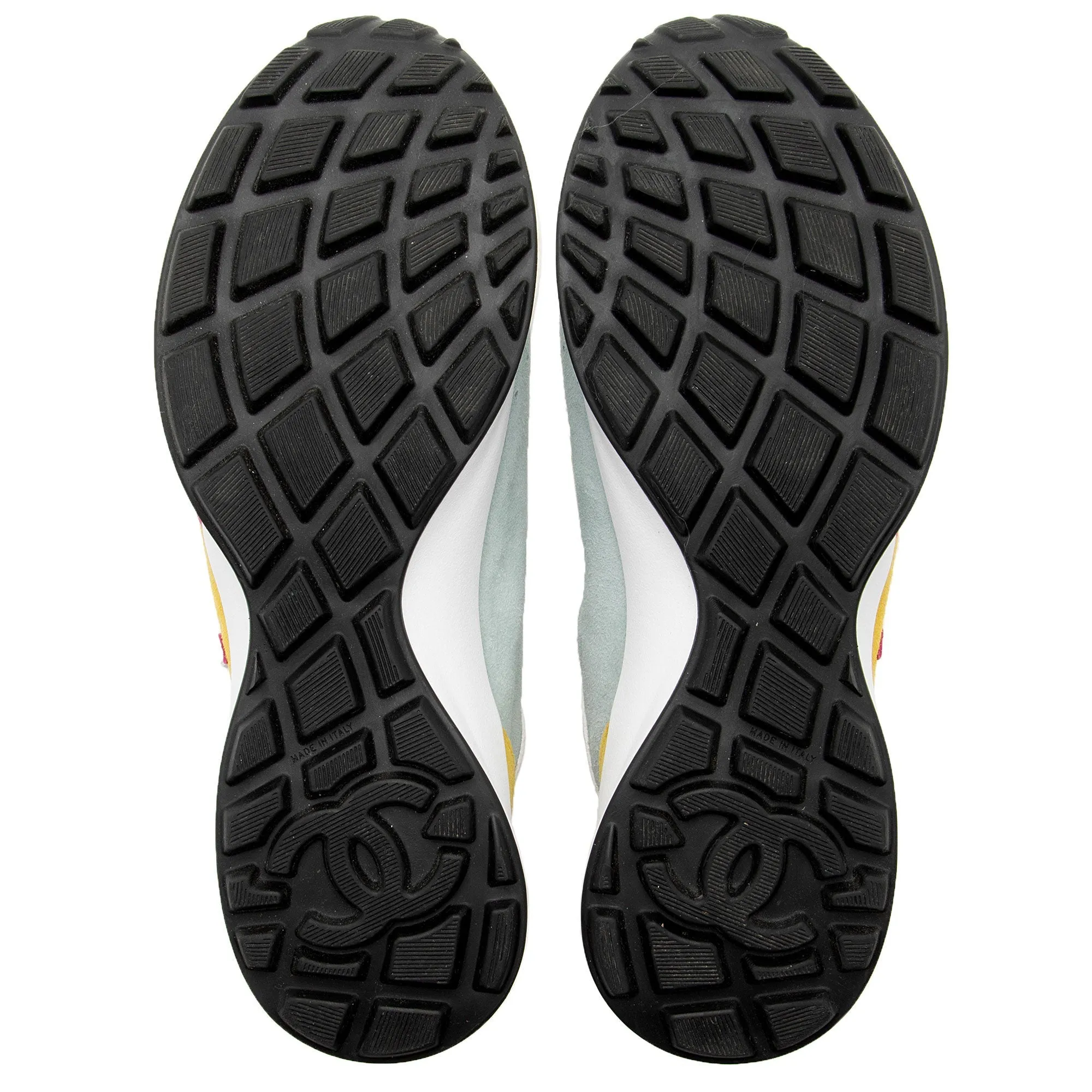 Chanel Perforated Suede Kidskin CC Sneakers - Size 10 / 40 (SHF-9fAeml)