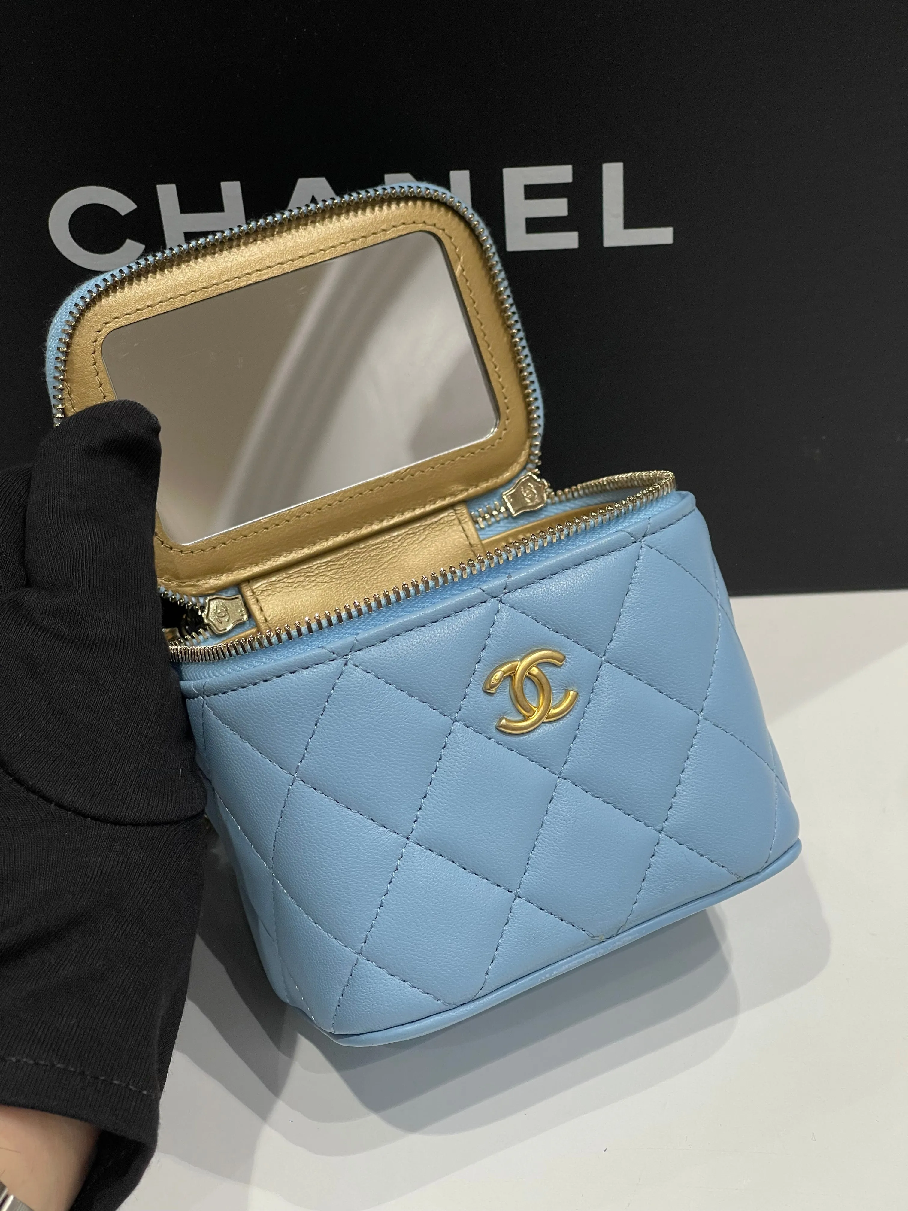 Chanel - Petit sac Vanity