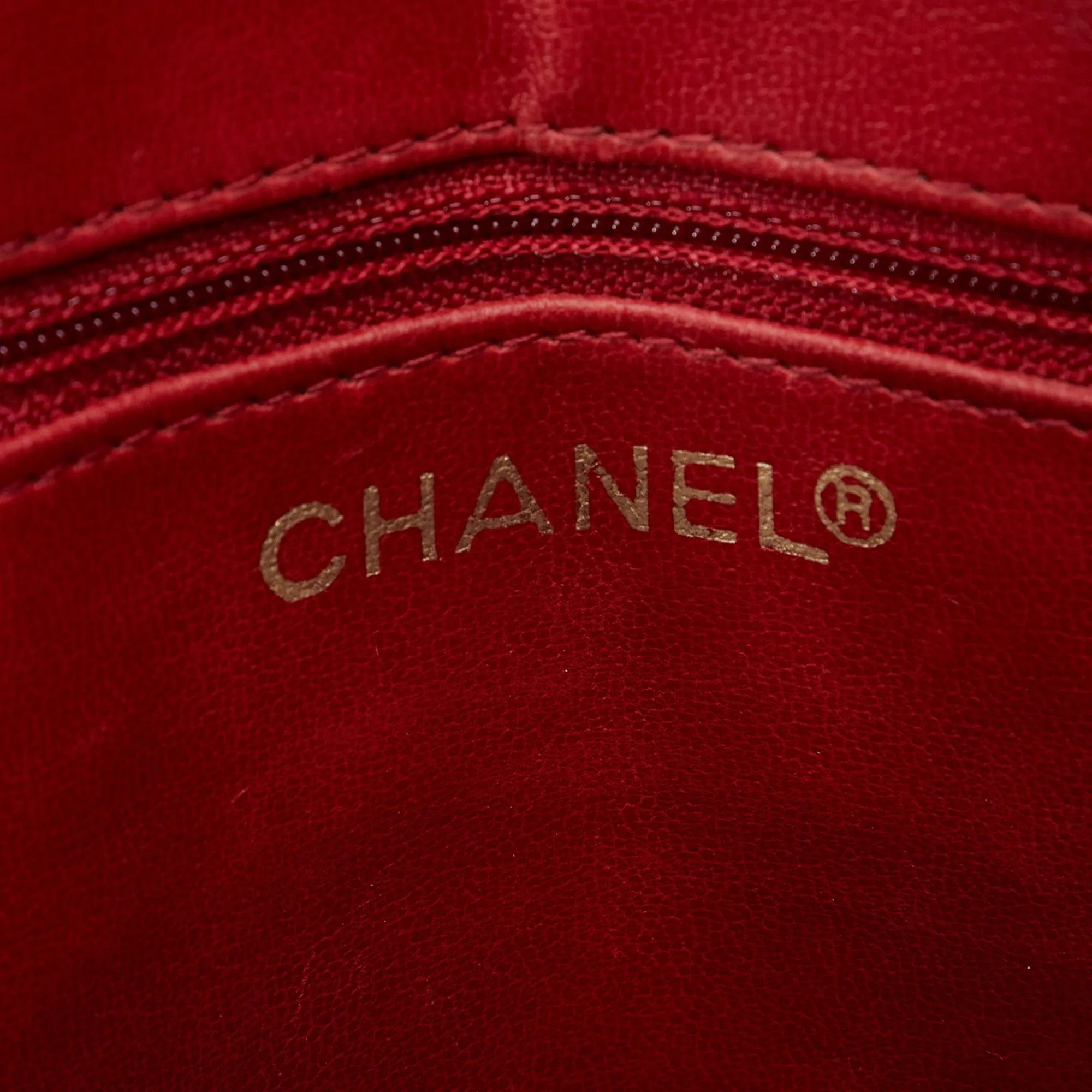 Chanel Quilted Lambskin Shoulder Bag (SHG-Qw6dWQ)