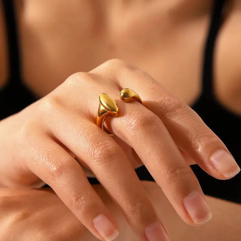 Elegant Curve Open Ring