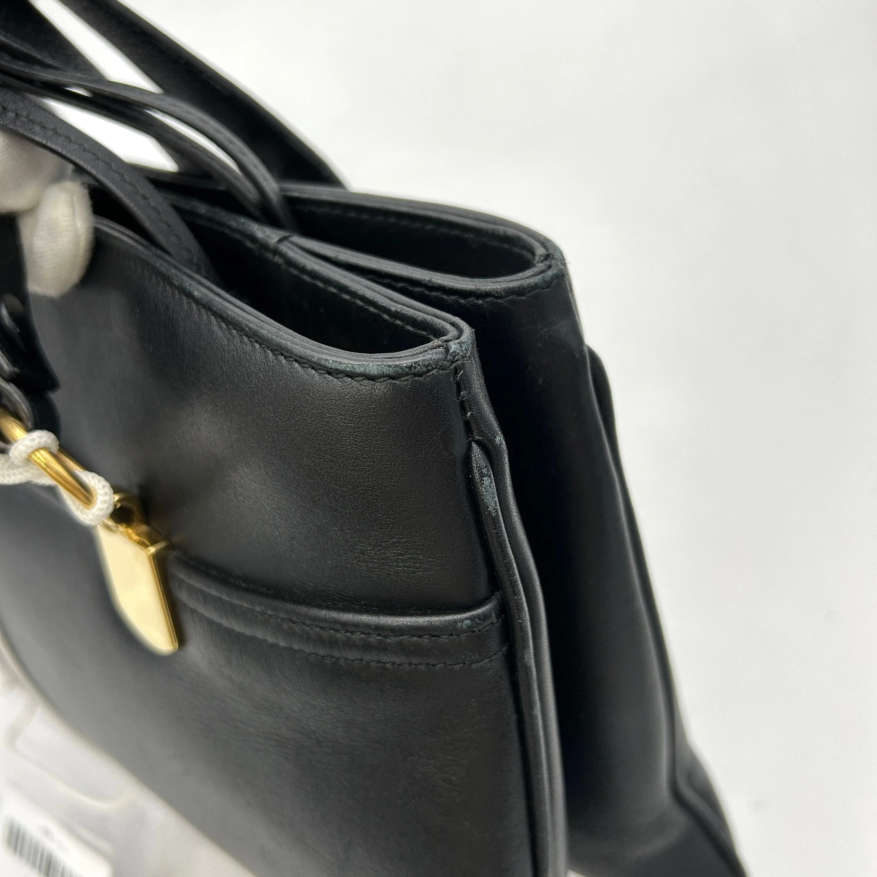 Gucci Black Leather Arli Shoulder Bag LA24126