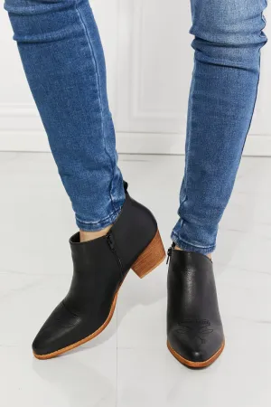 MMShoes Embroidered Crossover Cowboy Pointy Toe Stacked Heel Bootie Ankle Boots in Black Trust Yourself