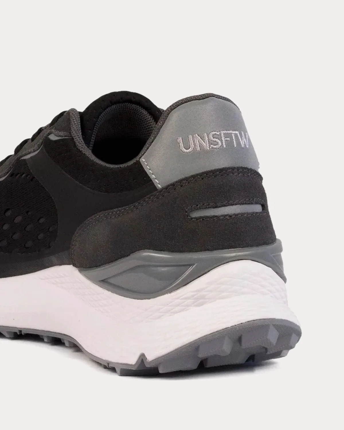 Spartan Tech Mesh Black Low Top Sneakers